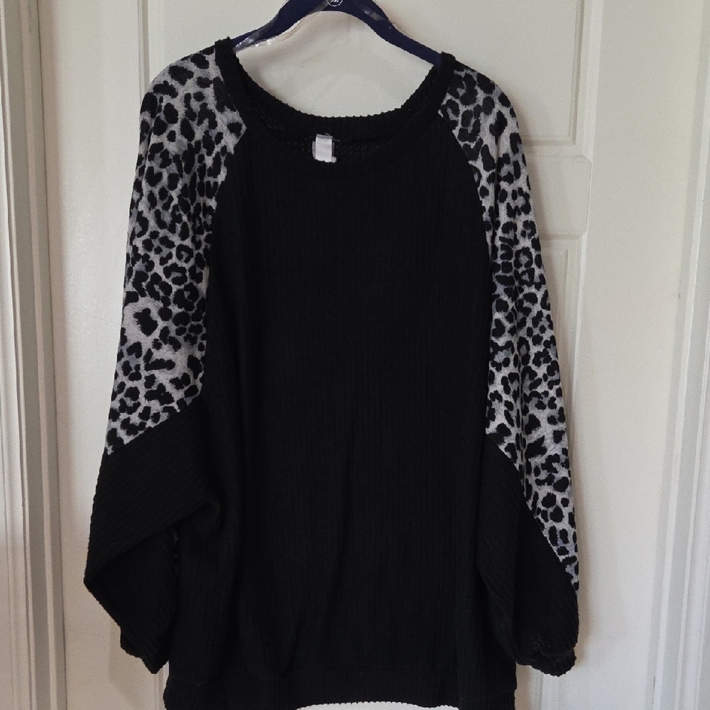 Lightweight Waffle Weave Animal Print Sweater